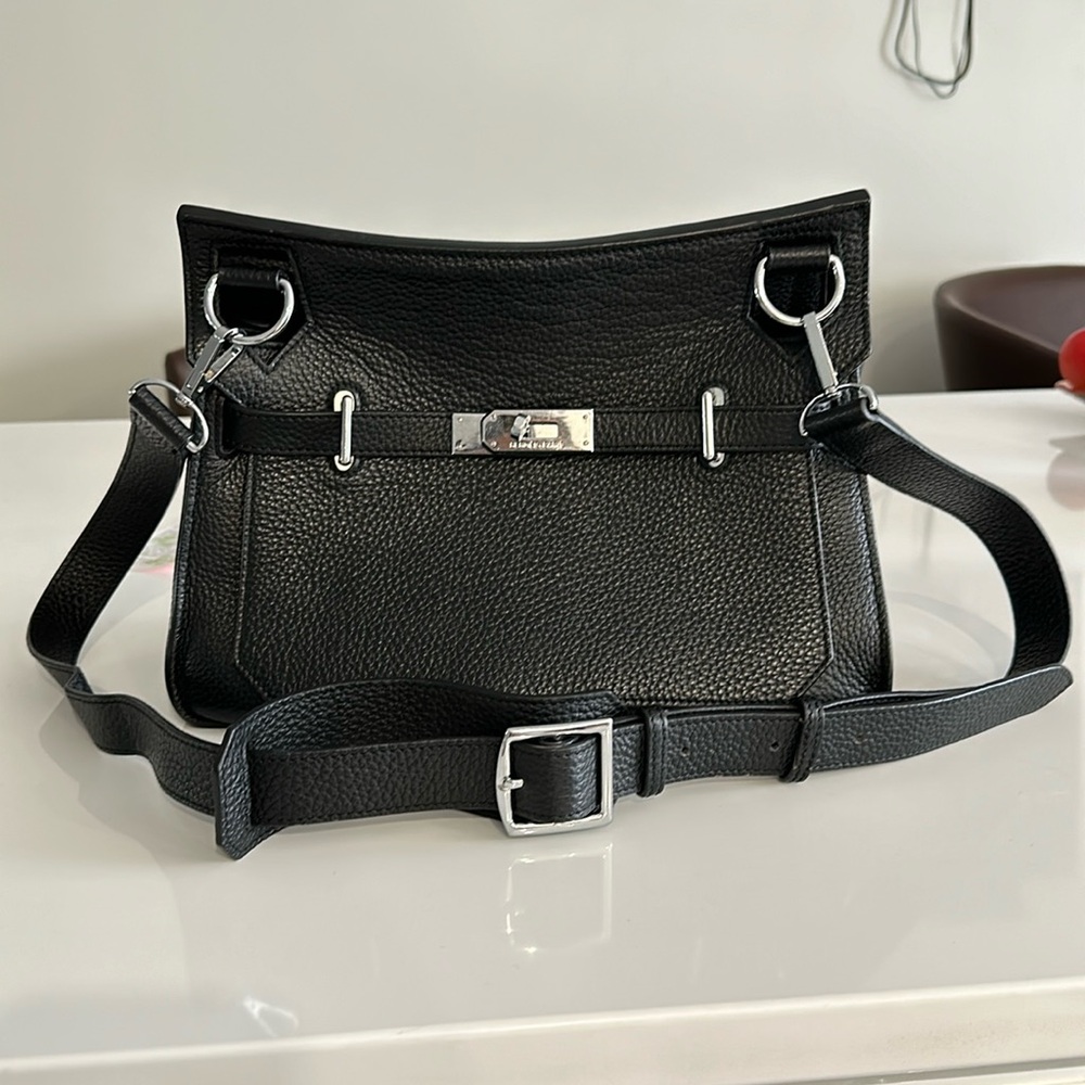 Chic Black Leather Crossbody Bag